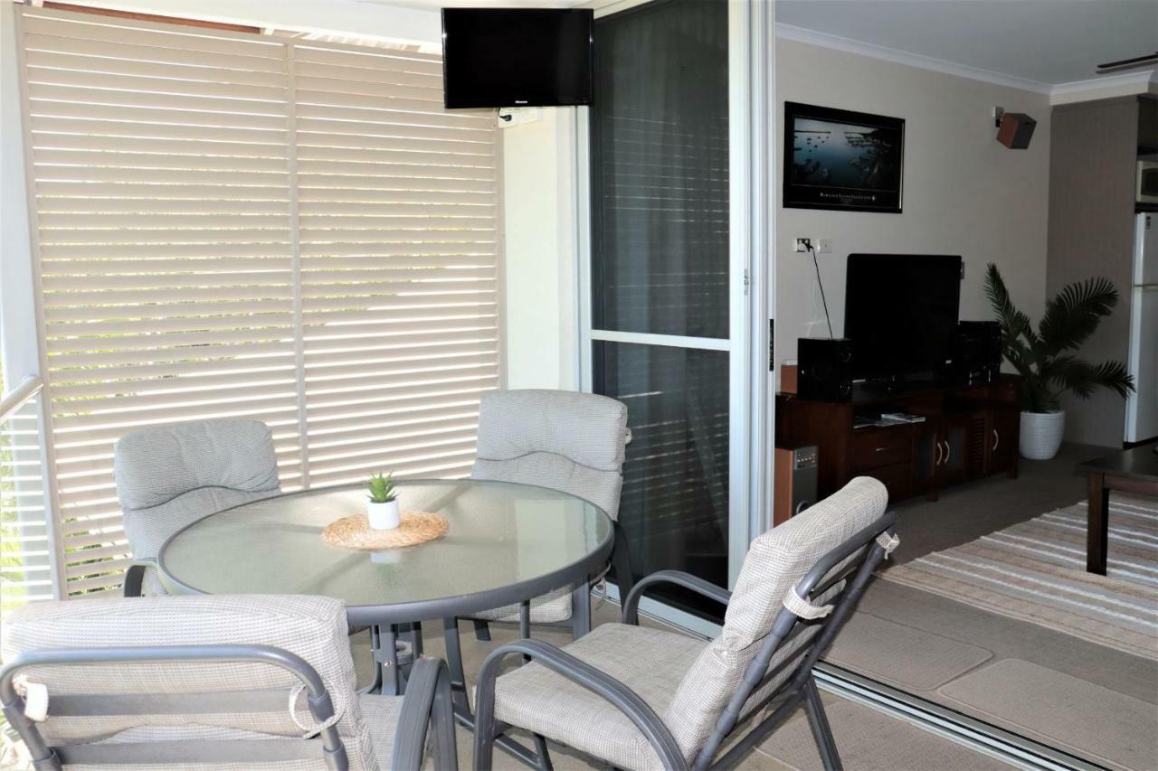 Watersons At Airlie Central Apartments Еърли Бийч Екстериор снимка